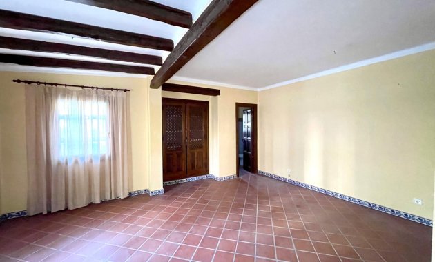 Resale - Commercial -
Torrevieja - Playa Los Locos