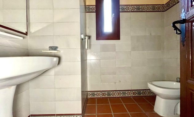 Resale - Commercial -
Torrevieja - Playa Los Locos