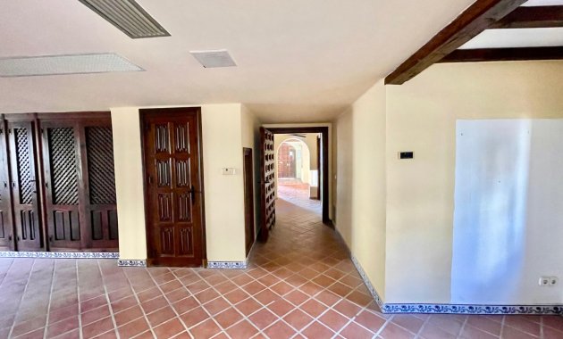 Resale - Commercial -
Torrevieja - Playa Los Locos