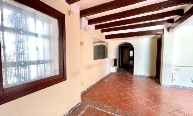 Resale - Commercial -
Torrevieja - Playa Los Locos