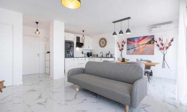 Resale - Apartment  -
Orihuela Costa - Punta Prima