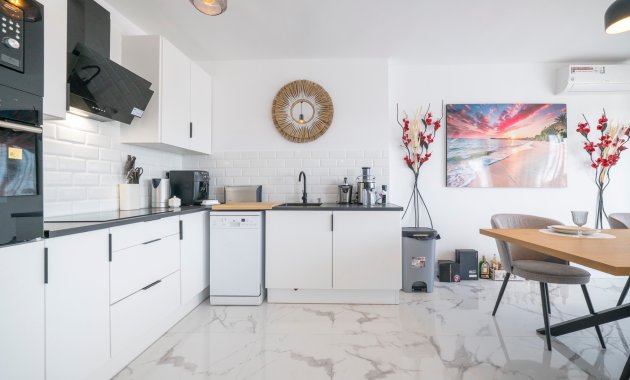 Resale - Apartment  -
Orihuela Costa - Punta Prima