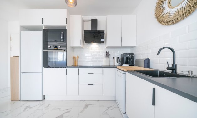 Resale - Apartment  -
Orihuela Costa - Punta Prima