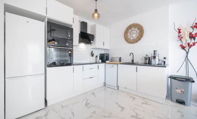 Resale - Apartment  -
Orihuela Costa - Punta Prima