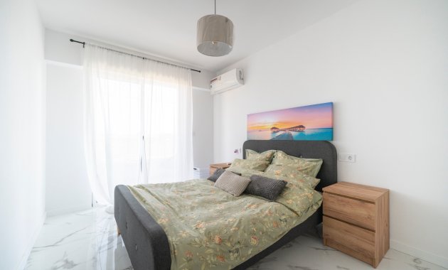 Resale - Apartment  -
Orihuela Costa - Punta Prima
