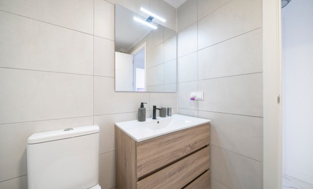 Resale - Apartment  -
Orihuela Costa - Punta Prima