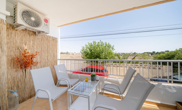 Resale - Apartment  -
Orihuela Costa - Punta Prima