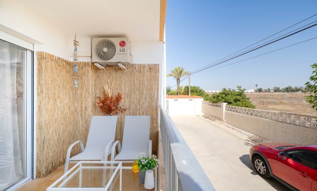 Resale - Apartment  -
Orihuela Costa - Punta Prima