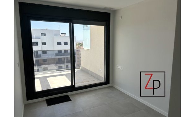 Resale - Penthouse -
Alicante - Campoamor