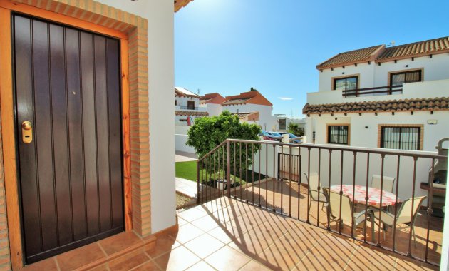 Resale - Villa -
Villamartín - PAU 8