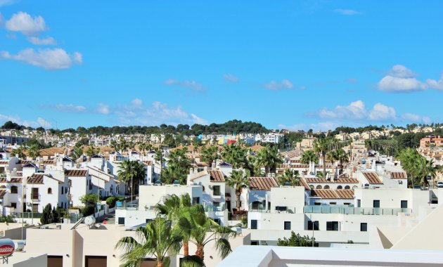 Resale - Villa -
Villamartín - PAU 8