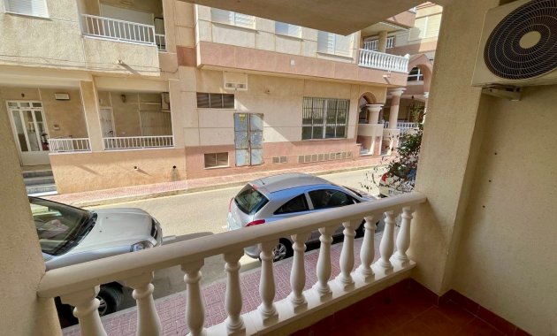 Resale - Apartment  -
Torrevieja - La Mata