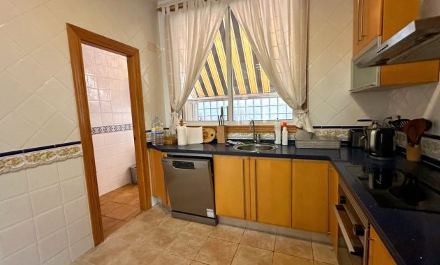 Resale - Apartment  -
Guardamar del Segura - Center
