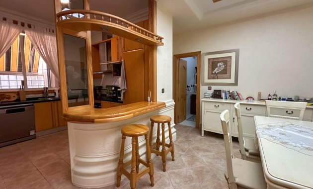 Resale - Apartment  -
Guardamar del Segura - Center