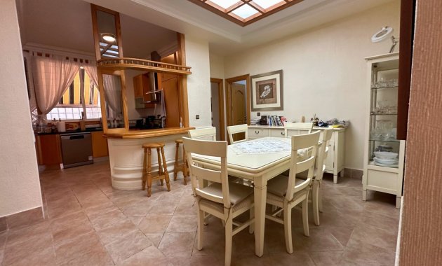 Resale - Apartment  -
Guardamar del Segura - Center