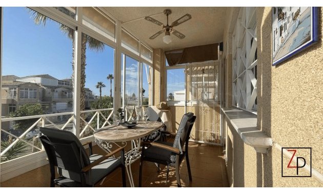 Resale - Apartment  -
Torrevieja - Baños de Europa