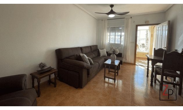 Resale - Apartment  -
Torrevieja - Baños de Europa