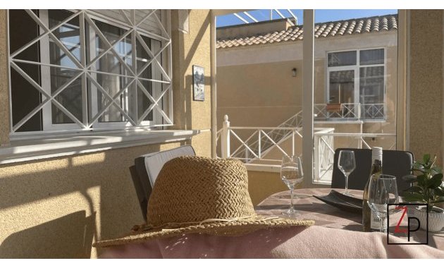 Resale - Apartment  -
Torrevieja - Baños de Europa