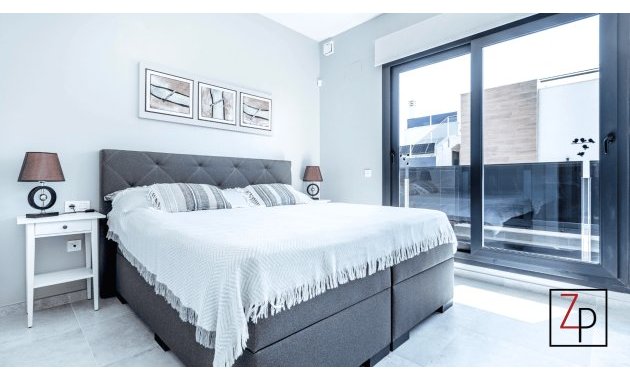 Resale - Villa -
Orihuela Costa - Lomas de Cabo Roig