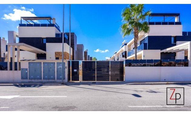 Resale - Villa -
Orihuela Costa - Lomas de Cabo Roig