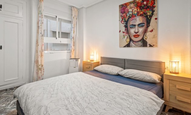 Resale - Apartment  -
Torrevieja - Playa del Cura