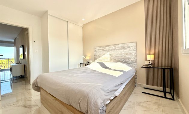 Resale - Apartment  -
Torrevieja - Los Balcones