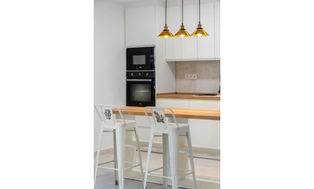 Resale - Apartment  -
Torrevieja - El Acequión - Los Náufragos