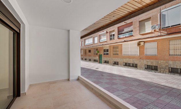 Resale - Apartment  -
Torrevieja - El Acequión - Los Náufragos