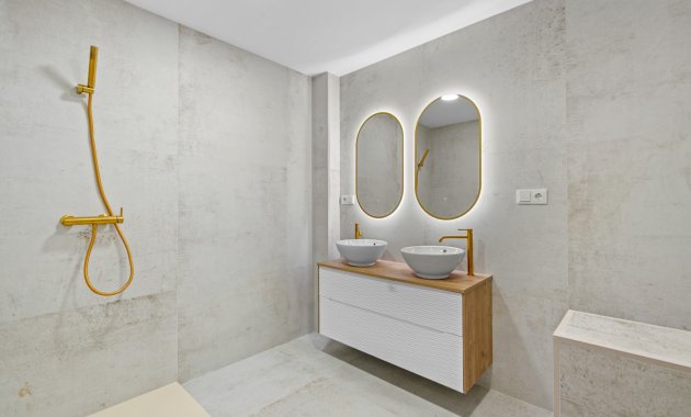 Resale - Apartment  -
Torrevieja - El Acequión - Los Náufragos