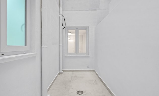 Resale - Apartment  -
Torrevieja - El Acequión - Los Náufragos