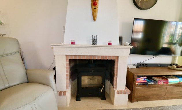 Resale - Villa -
Guardamar del Segura - El Raso