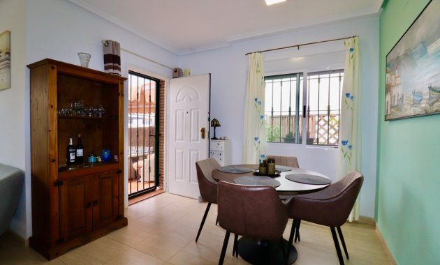 Resale - Villa -
Guardamar del Segura - El Raso