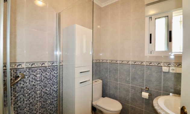 Resale - Villa -
Guardamar del Segura - El Raso