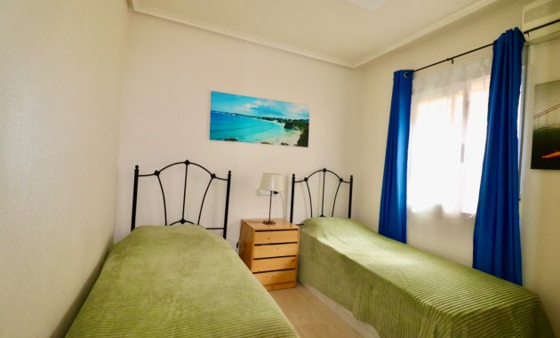 Resale - Villa -
Guardamar del Segura - El Raso