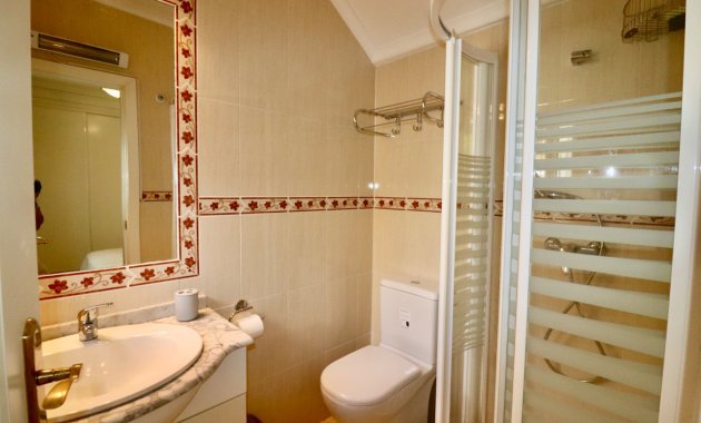 Resale - Villa -
Guardamar del Segura - El Raso