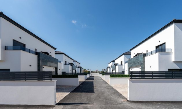 Obra nueva - Adosado -
Gran Alacant