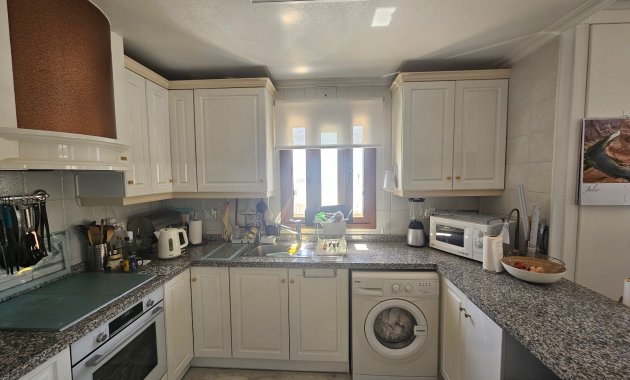 Resale - Apartment  -
Villamartín - PAU 8