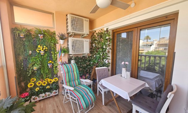 Resale - Apartment  -
Villamartín - PAU 8