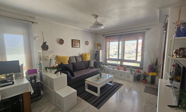 Resale - Apartment  -
Villamartín - PAU 8