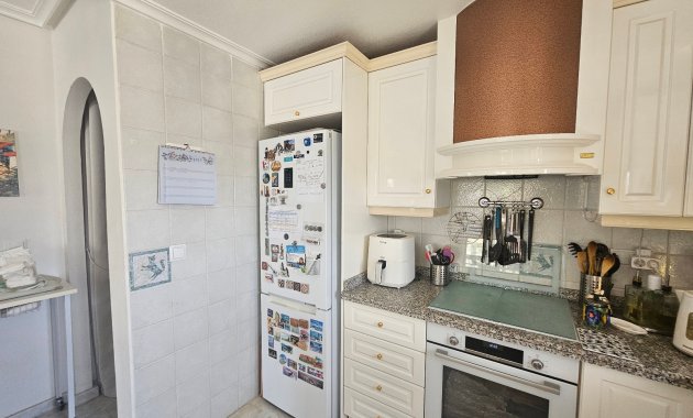 Resale - Apartment  -
Villamartín - PAU 8