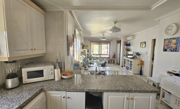 Resale - Apartment  -
Villamartín - PAU 8