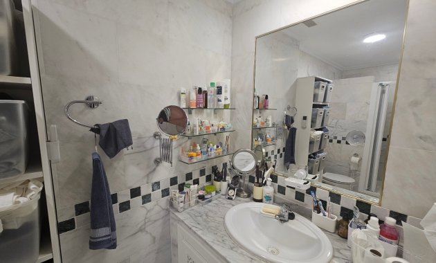 Resale - Apartment  -
Villamartín - PAU 8