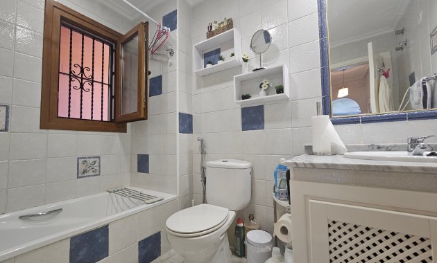 Resale - Apartment  -
Villamartín - PAU 8