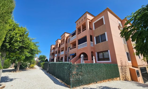 Resale - Apartment  -
Villamartín - PAU 8