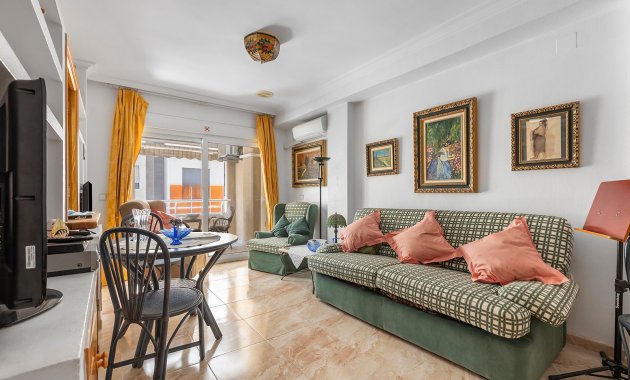 Resale - Apartment  -
La Mata - Playa