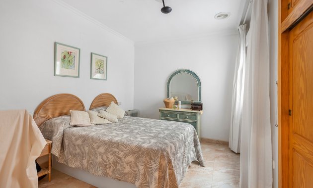 Resale - Apartment  -
La Mata - Playa