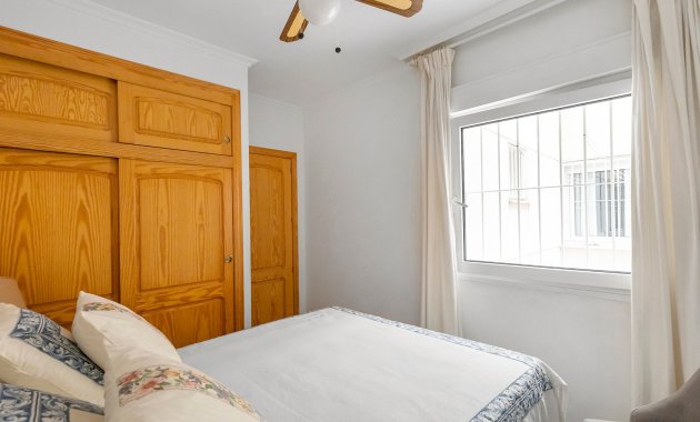 Resale - Apartment  -
La Mata - Playa