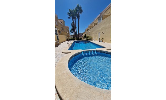Resale - Townhouse -
Orihuela Costa - Villamartín