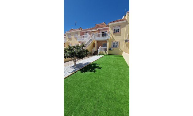 Resale - Townhouse -
Orihuela Costa - Villamartín