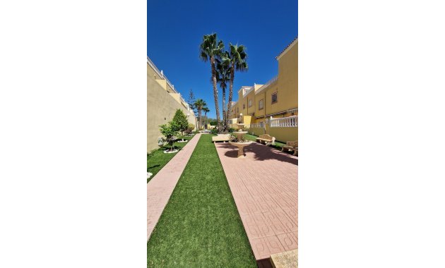 Resale - Townhouse -
Orihuela Costa - Villamartín